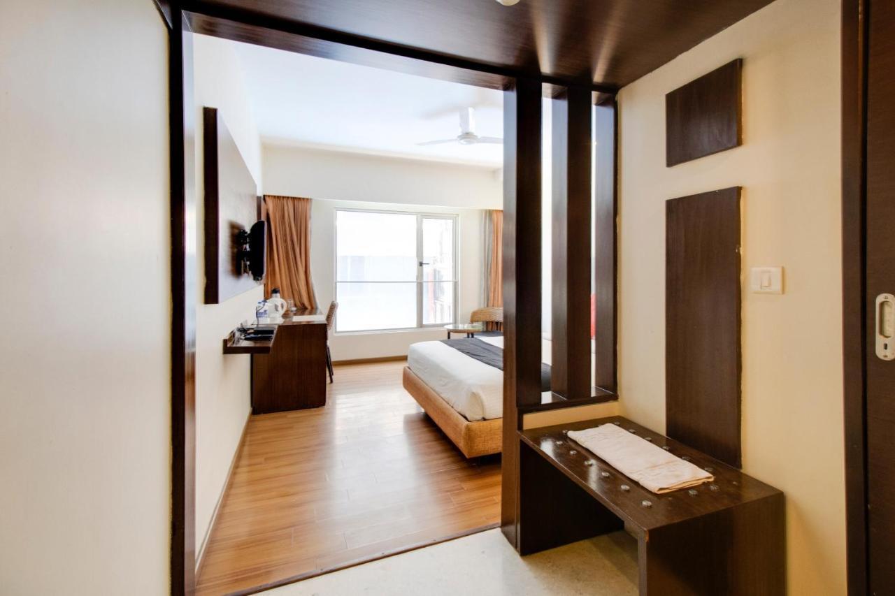 La Sara Hometel Bangalore Exteriör bild