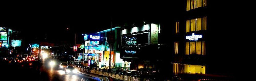 La Sara Hometel Bangalore Exteriör bild
